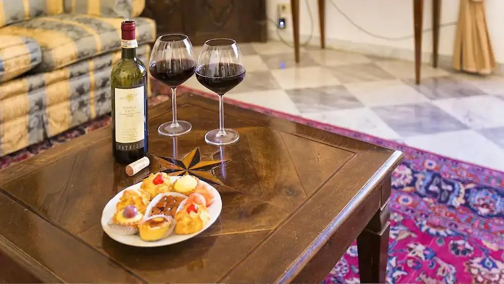 Alghero Palazzo Dalbis In Pieno Centro Per 8 Persone Apartment