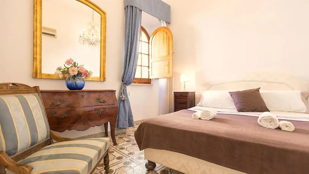 Alghero Palazzo Dalbis In Pieno Centro Per 8 Persone