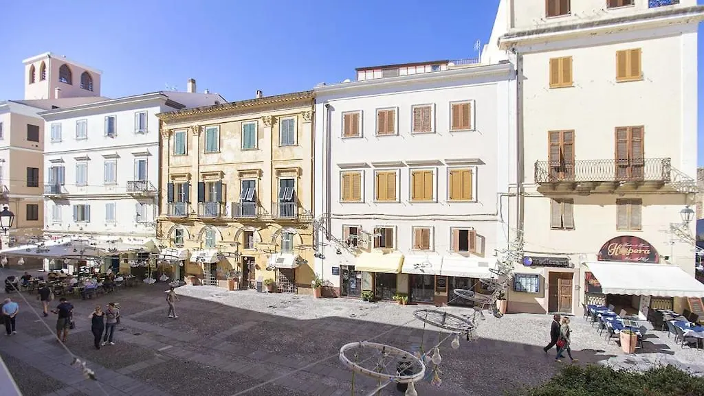 Apartment Alghero Palazzo Dalbis In Pieno Centro Per 8 Persone Italy
