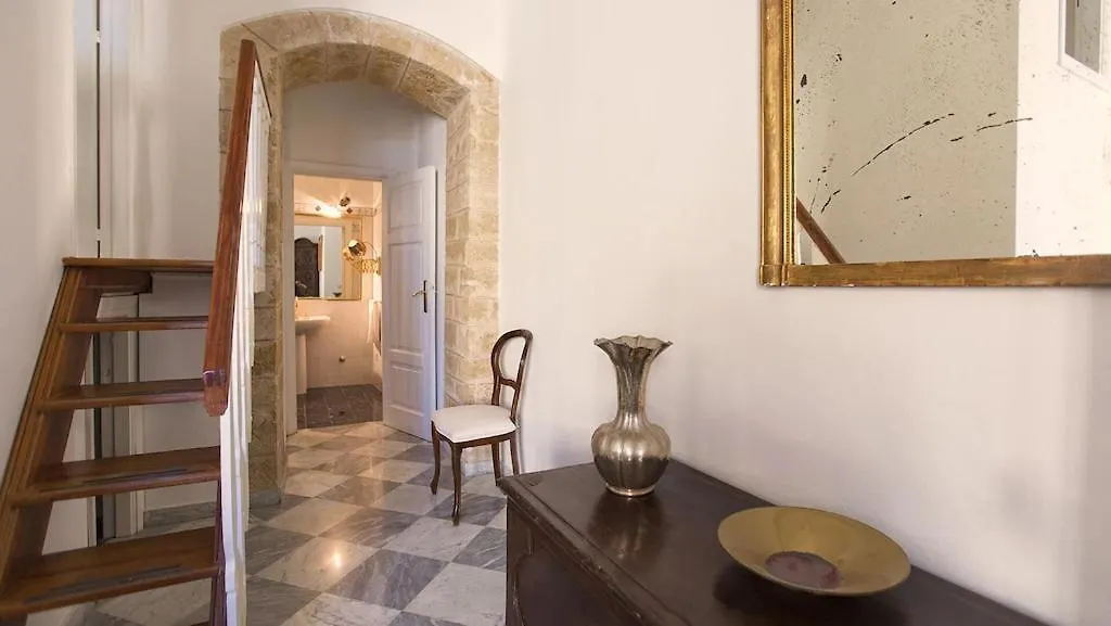 Alghero Palazzo Dalbis In Pieno Centro Per 8 Persone 0*,  Italy
