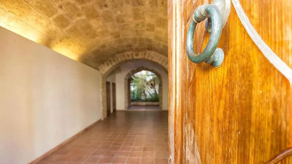 Apartment Alghero Palazzo Dalbis In Pieno Centro Per 8 Persone