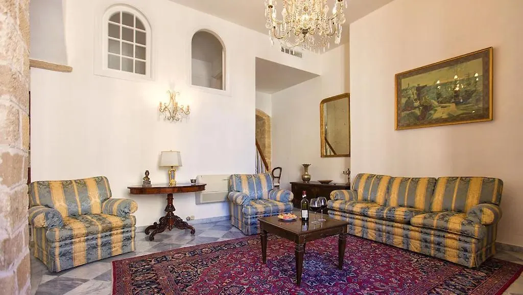 Alghero Palazzo Dalbis In Pieno Centro Per 8 Persone Italy